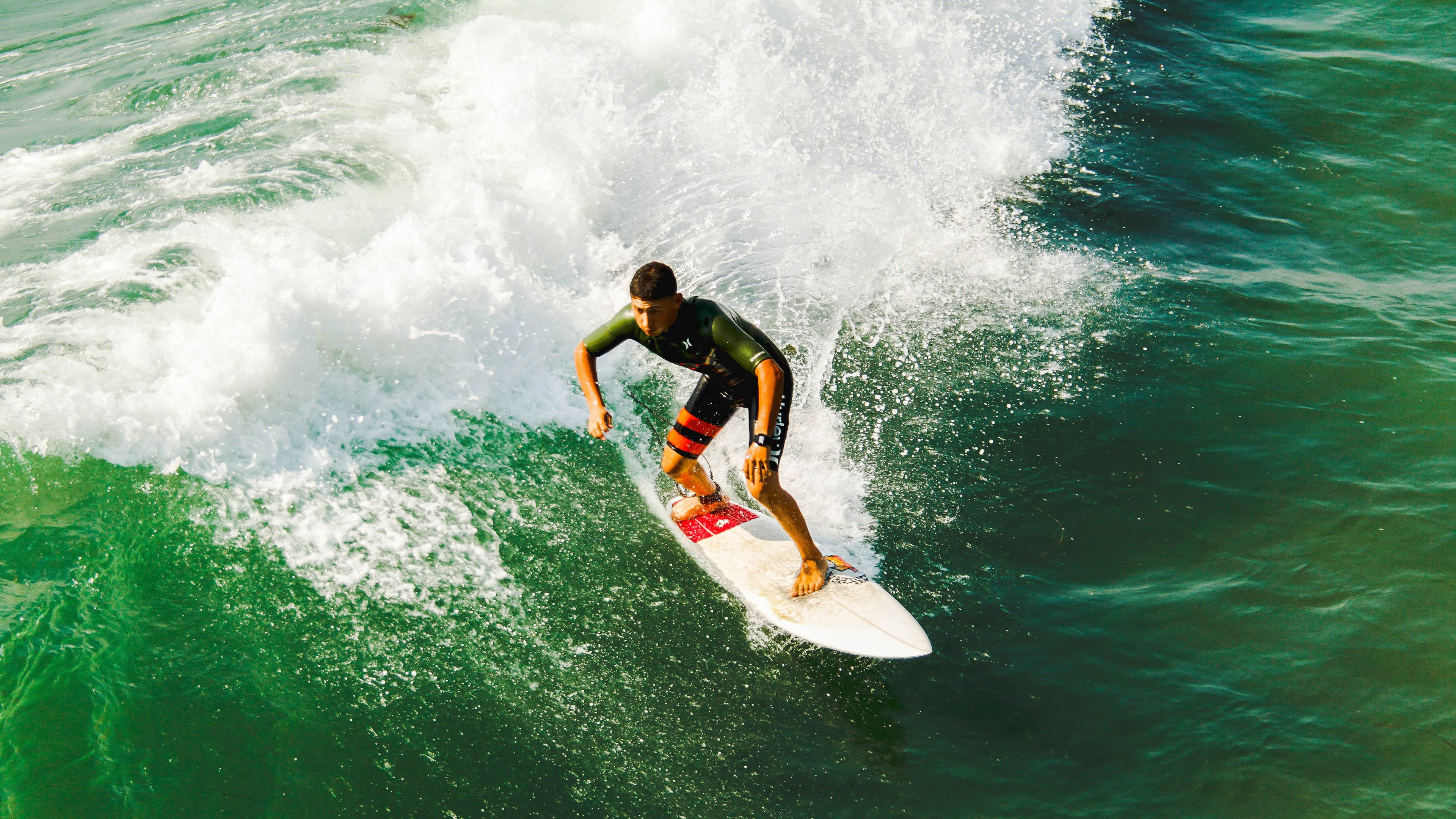 ac米兰足球队-体育纪录片探索人物内心深度表达，体育类的纪录片